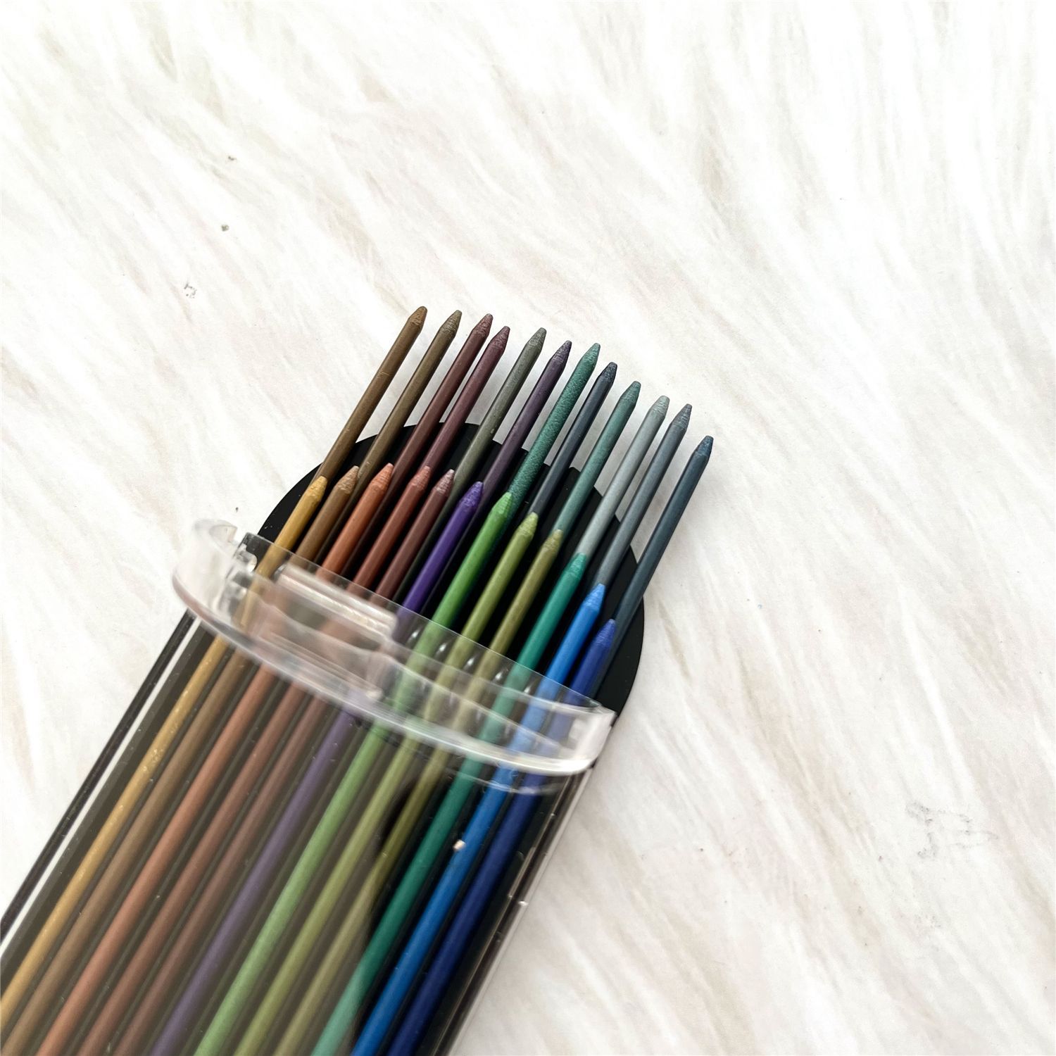 Набор механических карандашей  – обзор и цена Staedtler Pencil Lumocolor